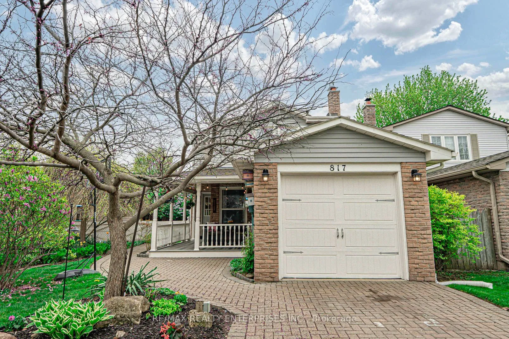 817 Merritt Drive, ON L9T 4J9