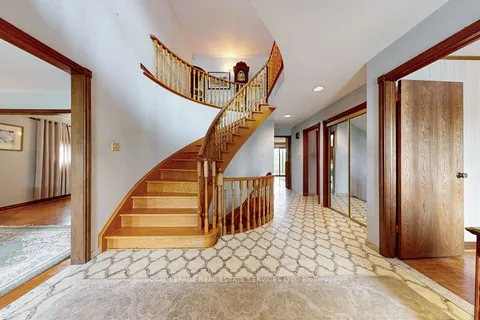 2946 Weston Road, ON M9M 2S7