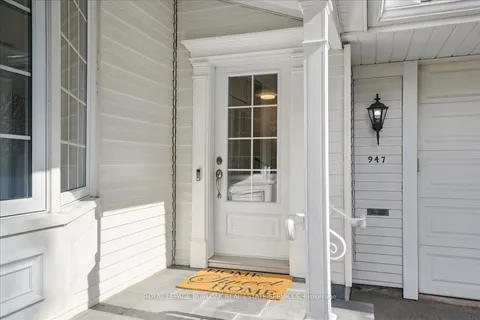 947 Glenwood Avenue, ON L7T 2K1