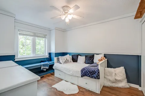 2214 KENNETH Crescent, ON L7L 6V7