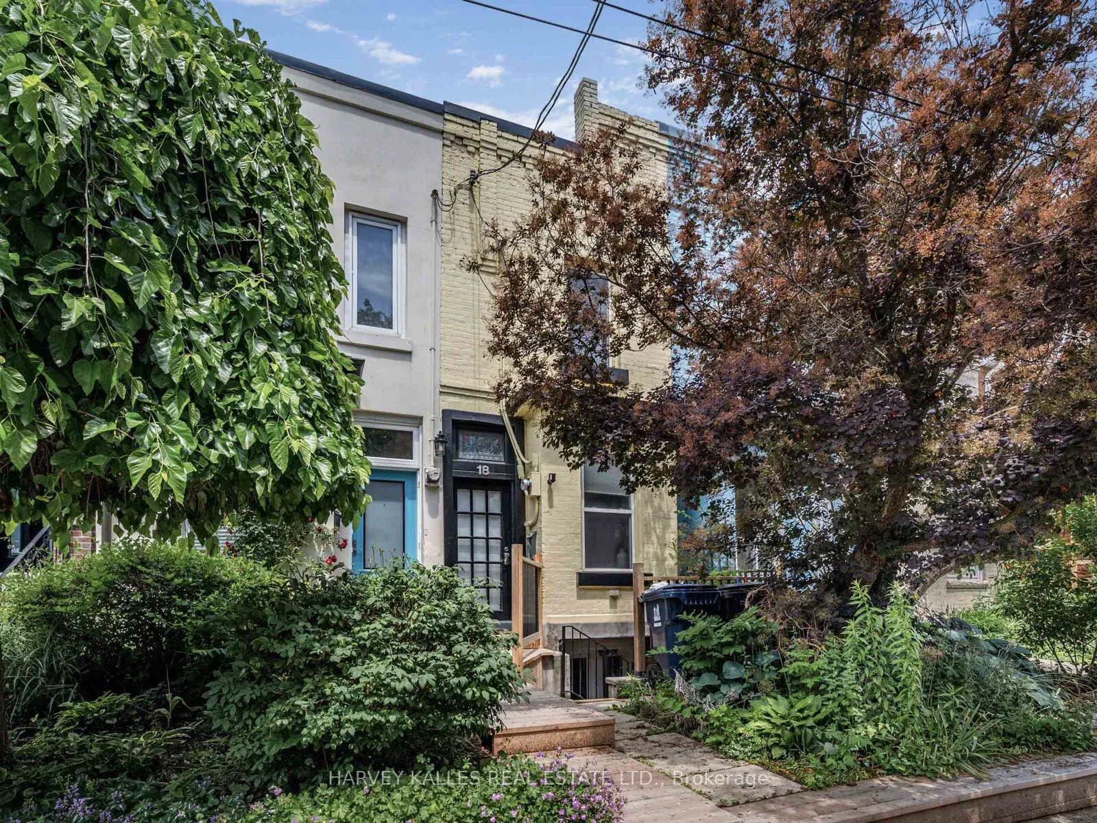 18 Saunders Avenue, ON M6R 1B8