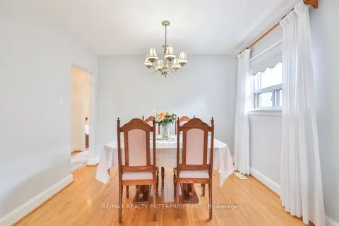 68 Algoma Street, ON M8Y 1C5