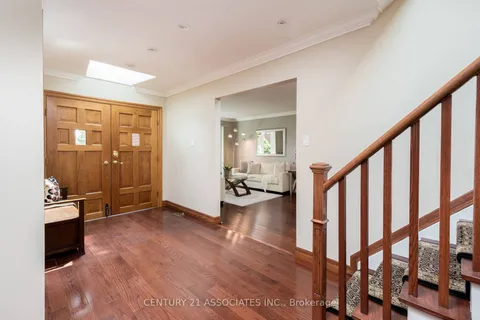 2475 Poplar Crescent, ON L5J 4H2