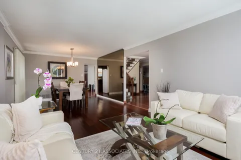 2475 Poplar Crescent, ON L5J 4H2