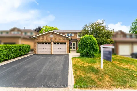 29 Barr Crescent, ON L6Z 3E5