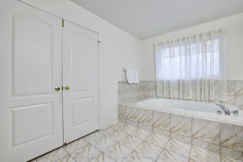 329 Brisdale Drive, ON L7A 3C1