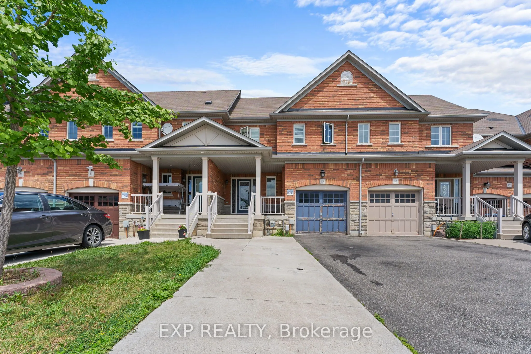 13 Burnstown Circle, ON L6P 3M1