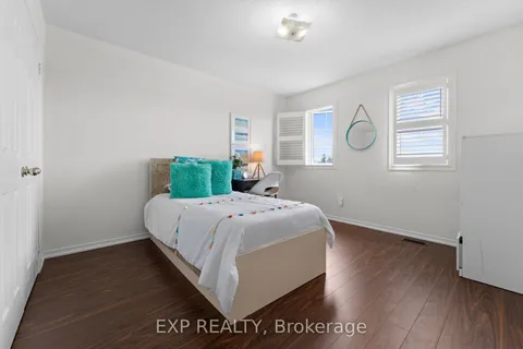 13 Burnstown Circle, ON L6P 3M1
