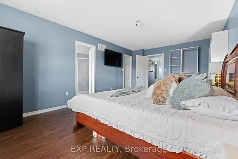 13 Burnstown Circle, ON L6P 3M1