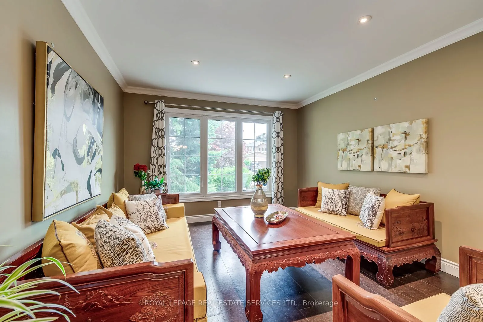 1143 Chapelton Place, ON L6M 2B1