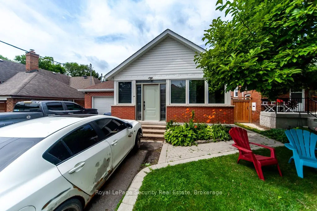 44 Woodgate Drive, ON M6N 4W3