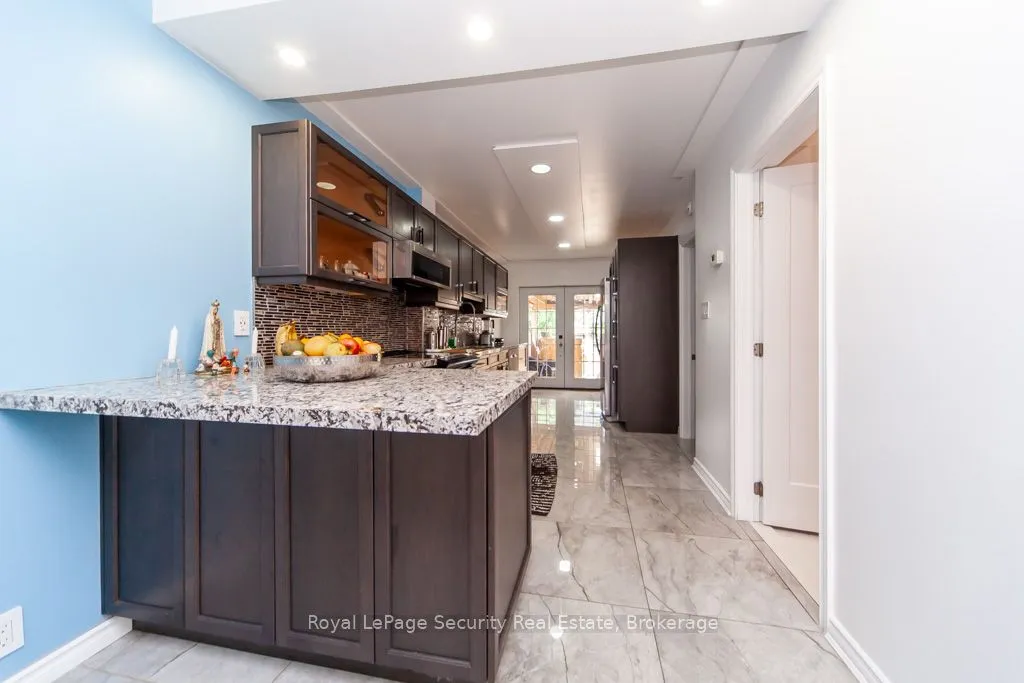 44 Woodgate Drive, ON M6N 4W3