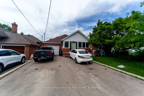 44 Woodgate Drive, ON M6N 4W3