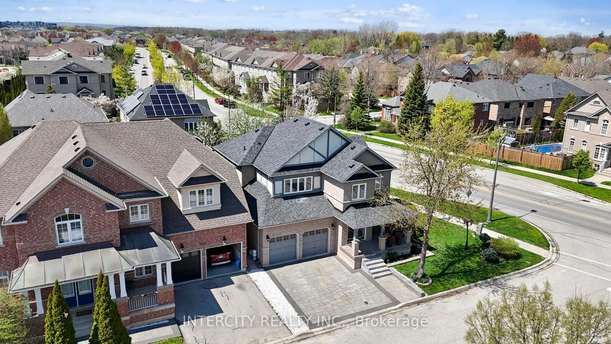 5409 Duchess Court, ON L7L 6Z4