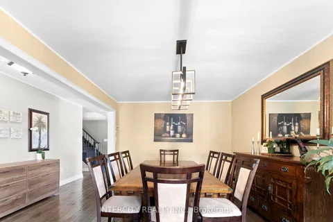 5409 Duchess Court, ON L7L 6Z4