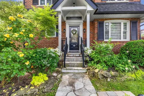 33 McIntosh Avenue, ON M8Y 3E1