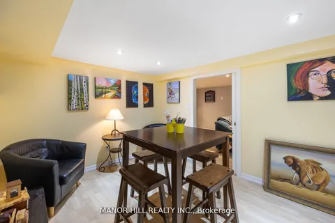 31 Chartwell Road, ON M8Z 4E9