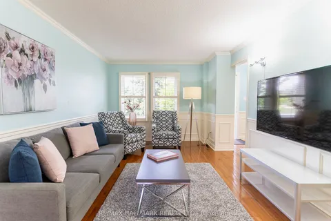 3294 Thorncrest Drive, ON L5L 4K6