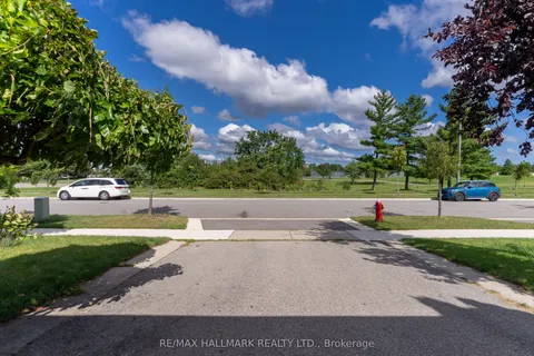 3294 Thorncrest Drive, ON L5L 4K6