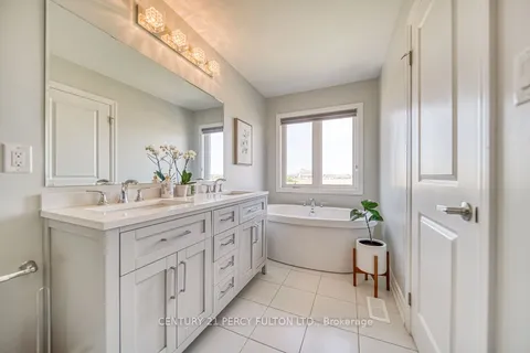 763 Aspen Terrace, ON L9E 1S6