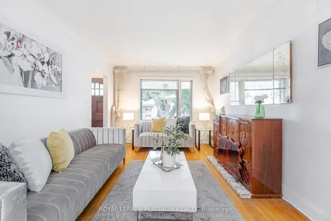 79 Manitoba Street, ON M8Y 1E1