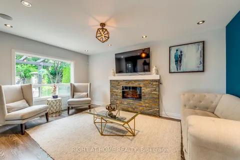 4262 Angeloni Drive, ON L4Z 2S7