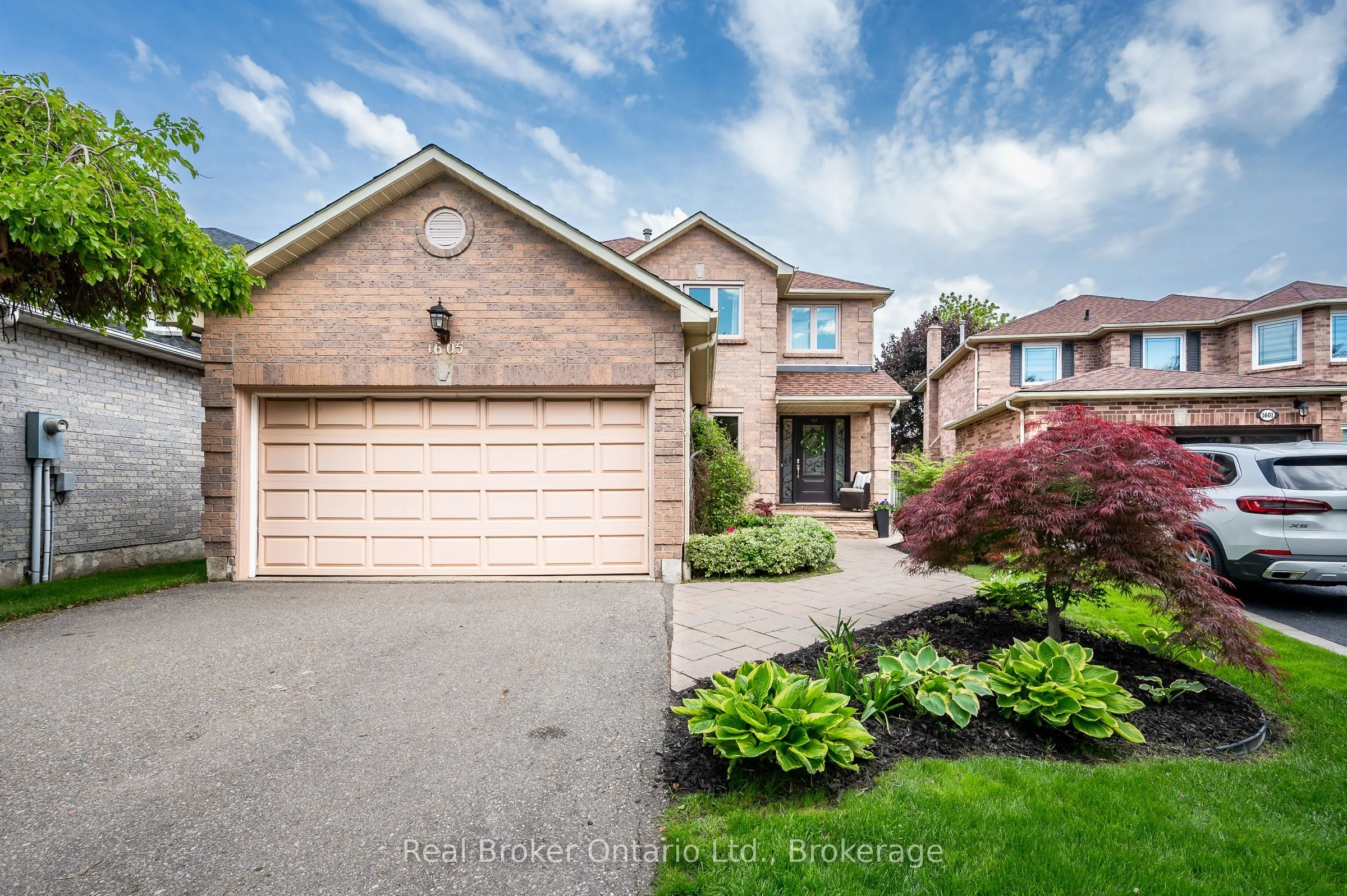 1605 Wintergrove Gardens, ON L5M 3Z9