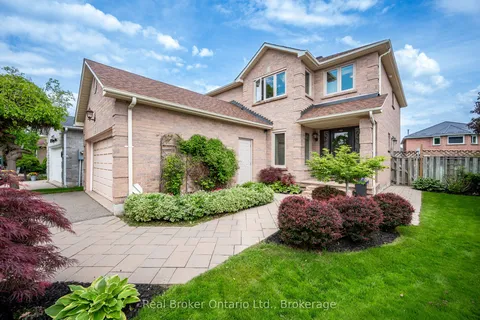 1605 Wintergrove Gardens, ON L5M 3Z9