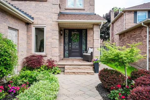 1605 Wintergrove Gardens, ON L5M 3Z9