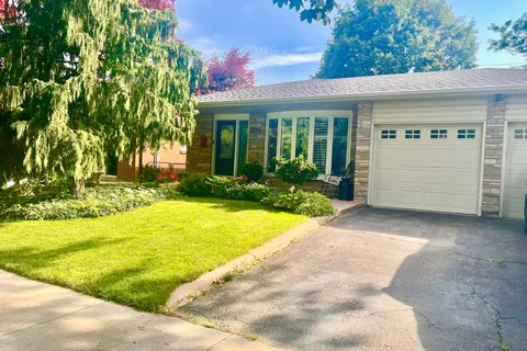 2217 Lancaster Crescent, ON L7P 3G4