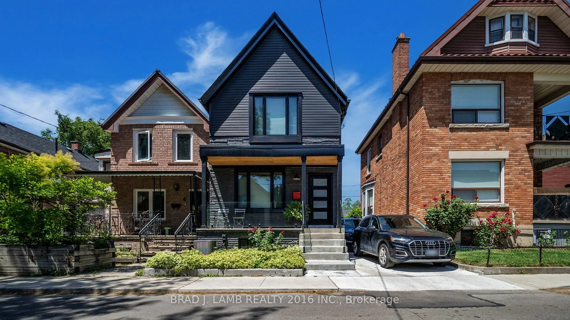 4 Manchester Avenue, ON M6G 1V3