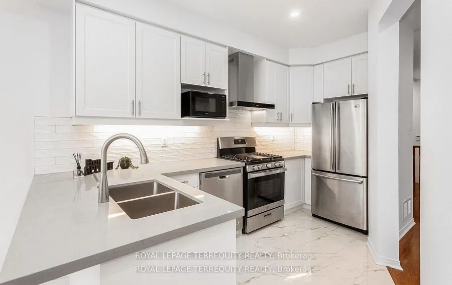 3298 Sunlight Street, ON L5M 0G8