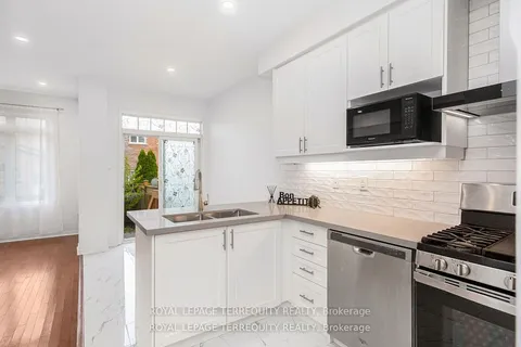 3298 Sunlight Street, ON L5M 0G8