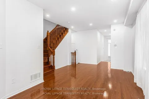 3298 Sunlight Street, ON L5M 0G8
