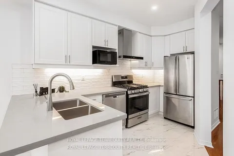 3298 Sunlight Street, ON L5M 0G8