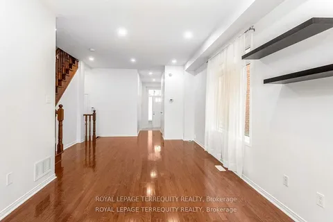 3298 Sunlight Street, ON L5M 0G8