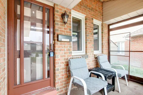 32 Helios Place, ON L6Z 2B2