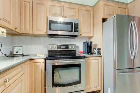 32 Helios Place, ON L6Z 2B2