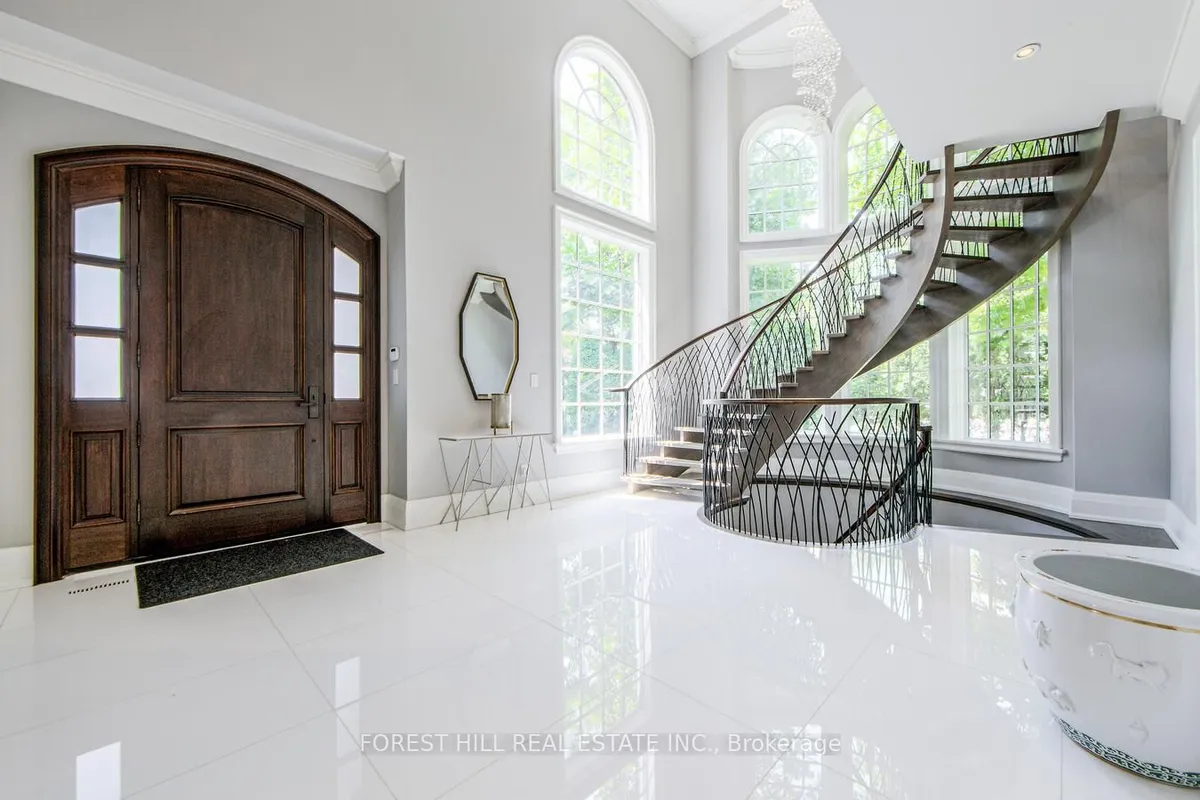 271 Westdale Road, ON L6H 4Z7