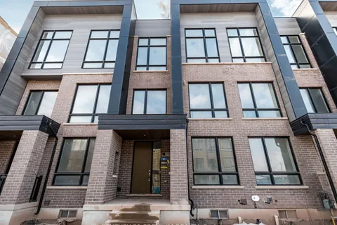 3110 Meadowridge Drive, ON L6H 7G1