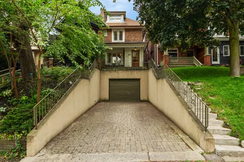 215 Glenlake Avenue, ON M6P 1E9