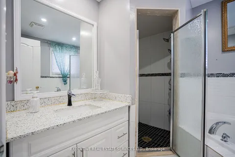 27 Savita Road, ON L7A 3V1