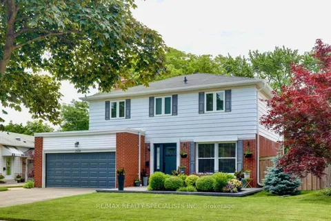 2574 Homelands Drive, ON L5K 1H6