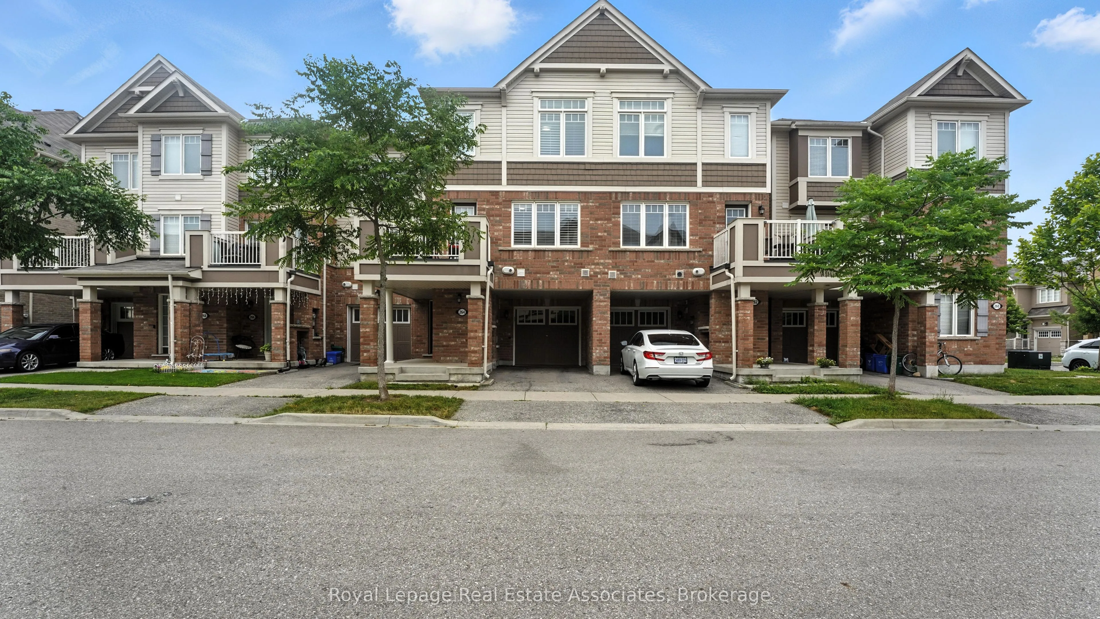 264 Casson Point, ON L9E 0A1