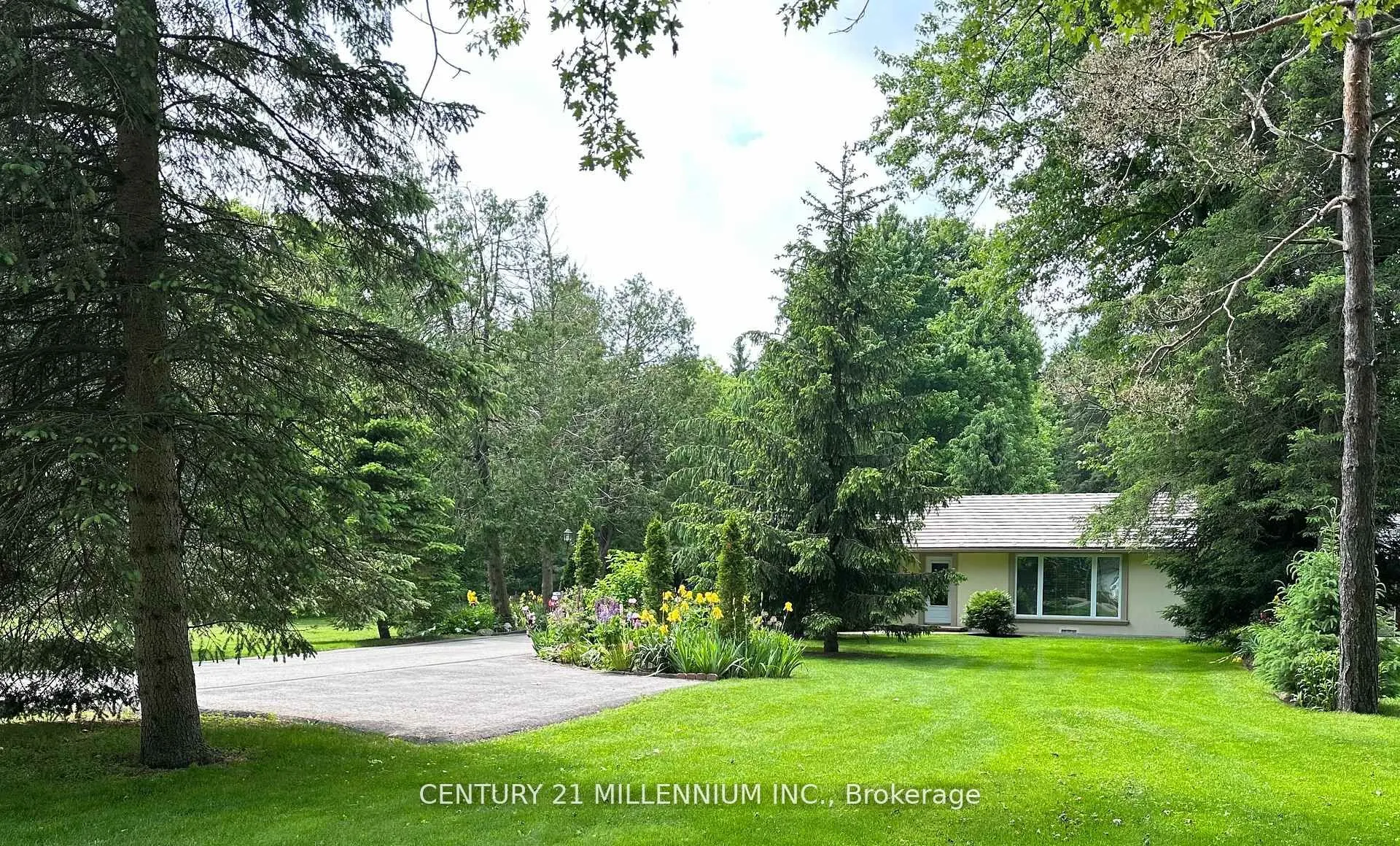 48 Credit Road, ON L7C 3J1