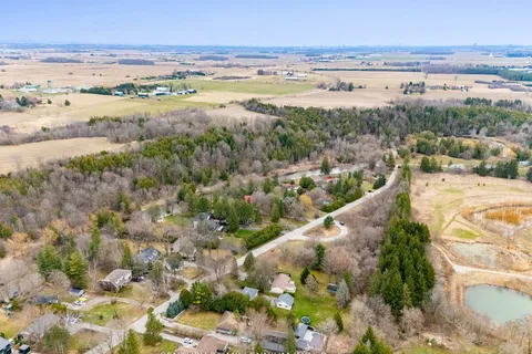 48 Credit Road, ON L7C 3J1