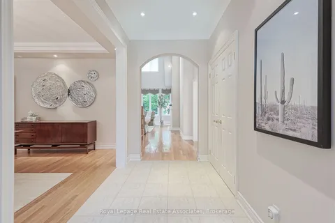 726 Hidden Grove Lane, ON L5H 4L2