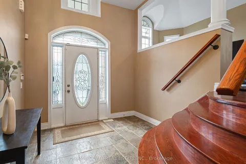15 Eaglesprings Crescent, ON L6P 2V8