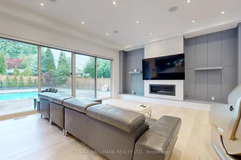 114 Lloyd Manor Road, ON M9B 5J9