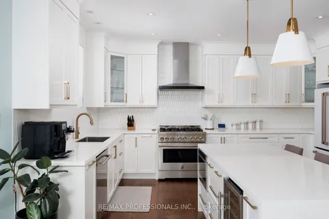 80 Haliburton Avenue, ON M9B 4Y4